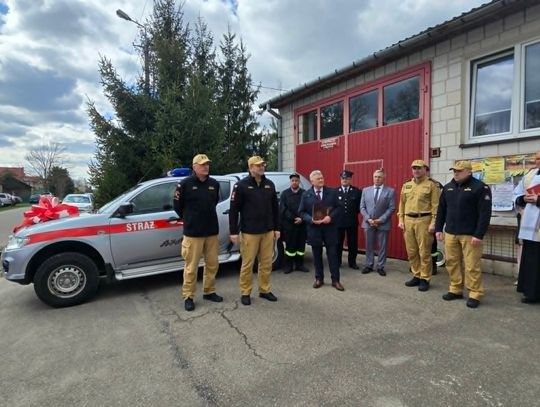 Gmina Tuczna. Mitsubishi L200 oficjalnie w służbie OSP [ZDJĘCIA]