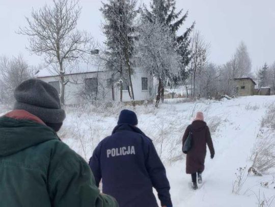Lubelskie. Gmina Werbkowice: W domu było poniżej 0 st. C, 69-latek dostał pomoc w samą porę