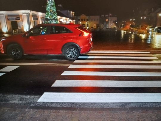 Lubelskie. Groźne zdarzenie na ulicy we Włodawie. 43-latka trafiła do szpitala