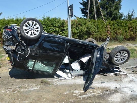 Groźny wypadek w Horbowie-Kolonii. Volkswagen dachował