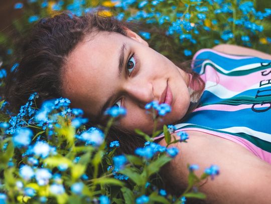 Guess – od jeansów po światową sławę w świecie mody