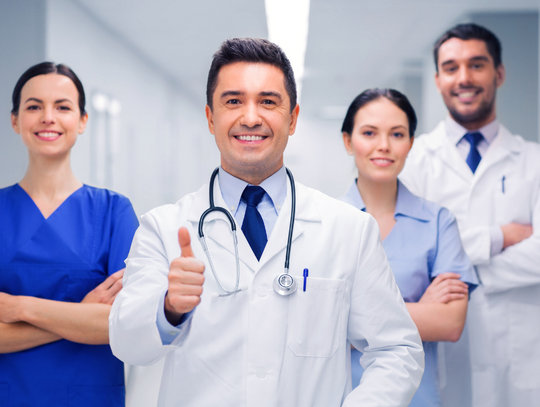 Ile ma zarabiać polski lekarz? Porównali pensje w innych krajach Ile ma zarabiać polski lekarz? Porównali pensje w innych krajach