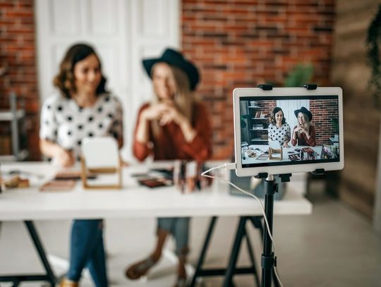 Influencerki podbijają polski rynek pracy. O tym zawodzie marzy połowa dziewczynek