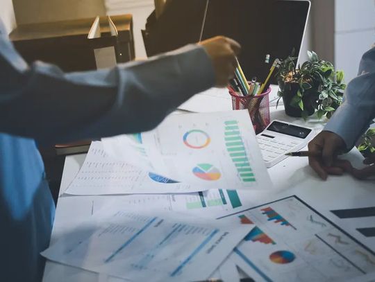 Jak dopasować gadżety reklamowe do grupy docelowej? Skuteczne strategie wyboru promocyjnych upominków