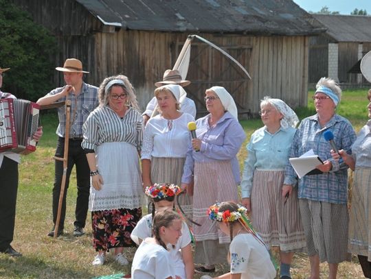 Jak się kiedyś śpiewało? Teatr obrzędowy w Zaściankach [GALERIA ZDJĘĆ]