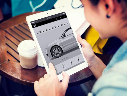 Jak zakupy samochodów przez internet stają się nową normą postpandemiczną