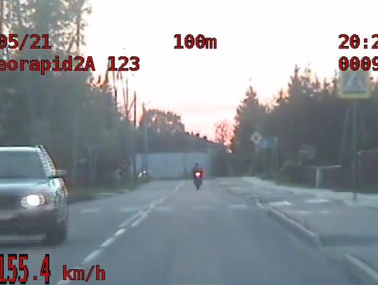 Jechał motocyklem o ponad 100km/h za szybko [VIDEO]