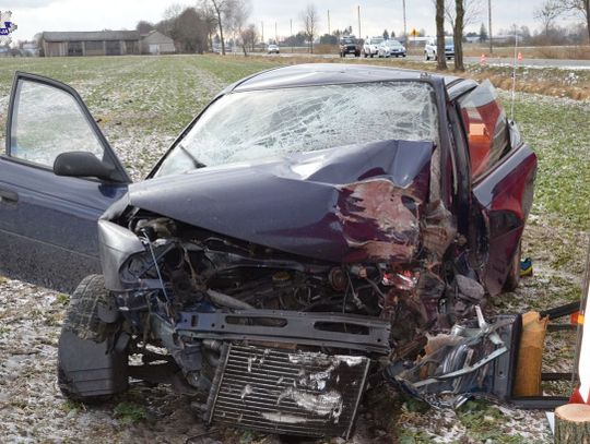 Jechał za szybko i uderzył w drzewo. Zginął na miejscu