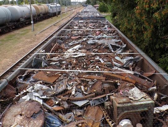 Jechało do nas prawie 1 500 ton nielegalnych odpadów z Ukrainy [ZDJĘCIA]