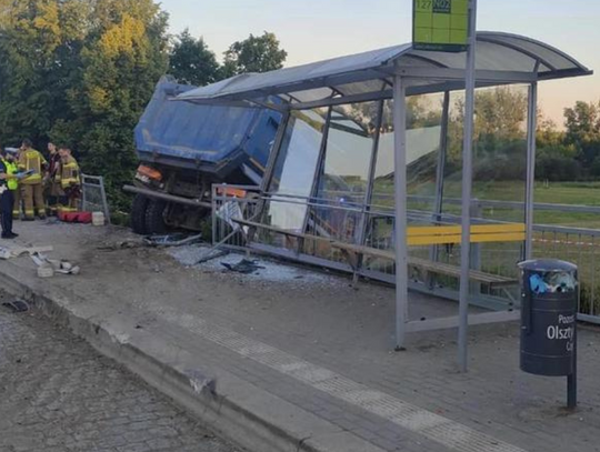 Jest wyrok. Pijany taranował samochody. Trafi za kraty