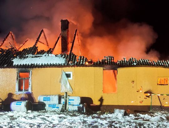 W spalonym domu w Dołhobrodach znaleziono zwęglone zwłoki kobiety [ZDJĘCIA]