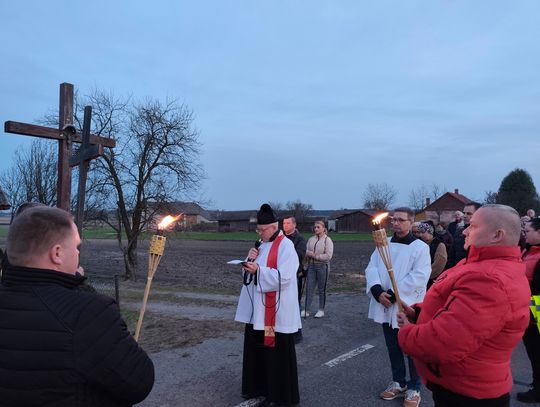 Kolembrody. Droga Krzyżowa do lasu Sumierz [GALERIA ZDJĘĆ]