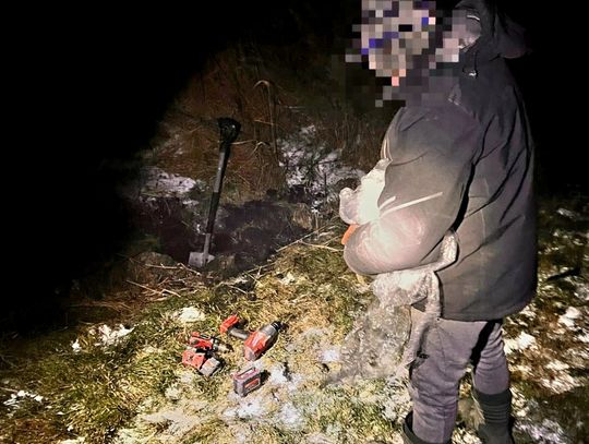 Kradł i zakopywał w polu. Mieszkańcy wsi dziękują policjantom