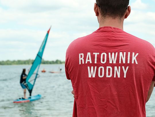 Łańcuch życia i nurkowie w akcji. 20-latki wywołały alarm nad Jeziorem Białym