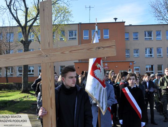 Licealiści na katyńskiej drodze krzyżowej