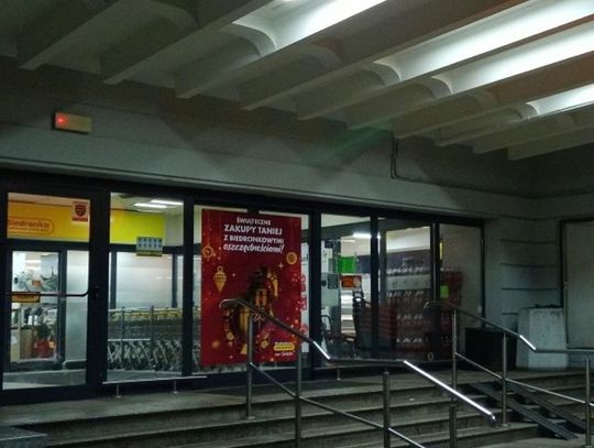 Lidl pozwał Biedronkę. Sms-y do klientów mogą być jednym z powodów?