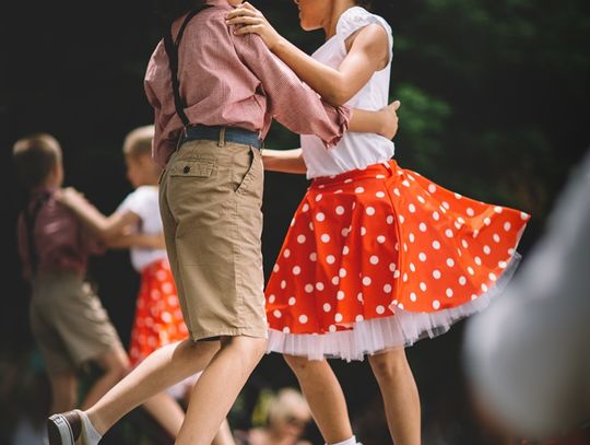 Lindy-hop i swing w bialskim amfiteatrze