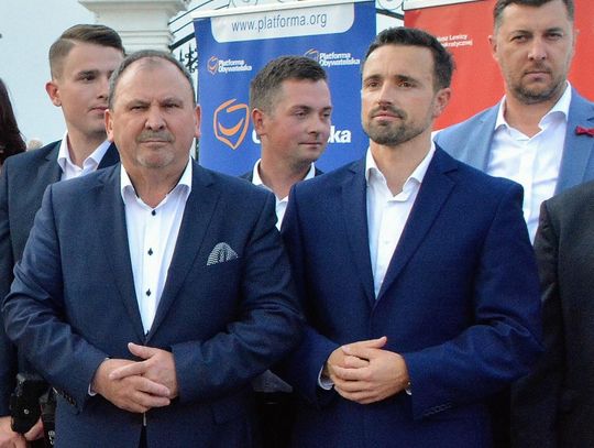 Litwiniuk rządzi w mieście, Żmijan w powiecie