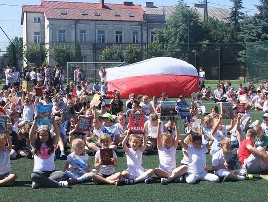 Łosice: Czytanie połączyło dużych i małych