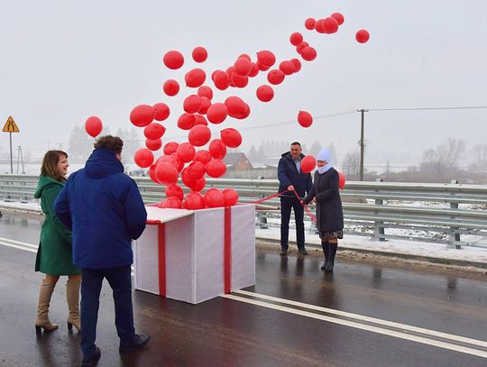 Łosice: Most łączy miasto i dwie parafie