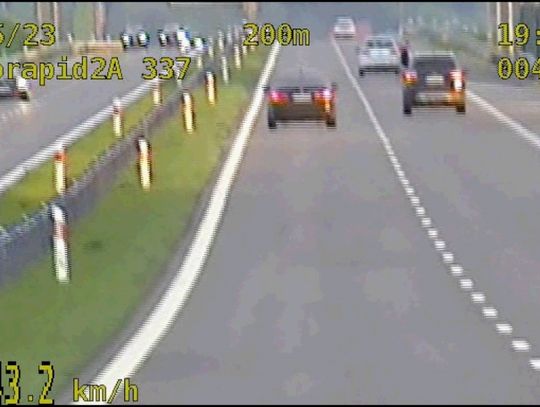 Jechał bmw prawie 250 km/h! Słono za to zapłaci [VIDEO]