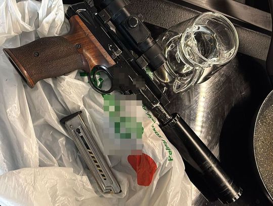 Łuków. Kontrterroryści wkroczyli do jednego z mieszkań [WIDEO, ZDJĘCIA]