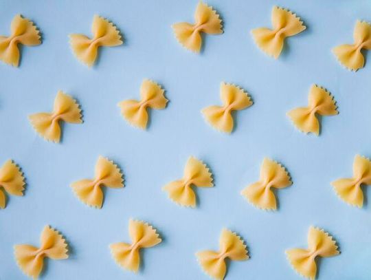 Makaron farfalle - 5 sosów, które pokocha cała rodzina