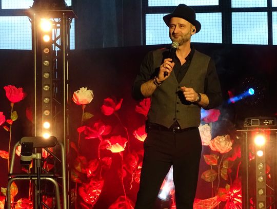 Malinowski skradł kobiece serca. Tak było w Łomazach (RELACJA NA ŻYWO)