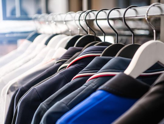 Męskie koszulki polo – klasyka na każdą okazję