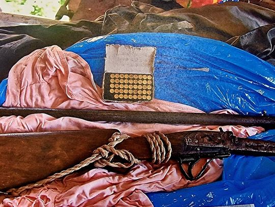 Miał nielegalną broń i amunicję. Policja sprawdza, skąd i po co?