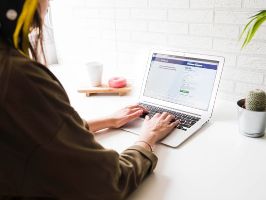 Miała zarobić na „lajkach”, straciła kilkanaście tysięcy złotych