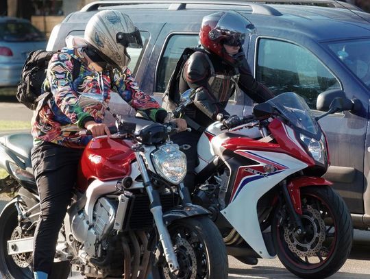 Międzyrzec Podlaski. Parada motocyklowa i oddawanie krwi Międzyrzec Podlaski. Parada motocyklowa i oddawanie krwi