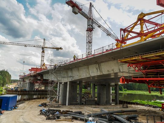 Trwa budowa kluczowego odcinka trasy S19 [GALERIA ZDJĘĆ, WIDEO]