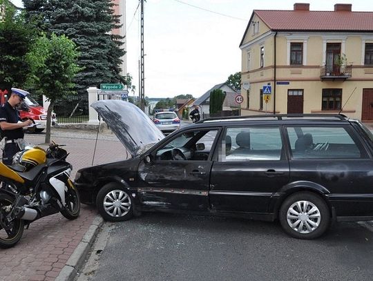 Motocykl zderzył się z autem