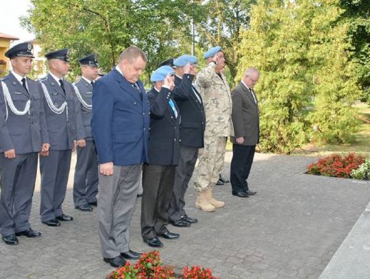 Msza i kwiaty na święto wojska