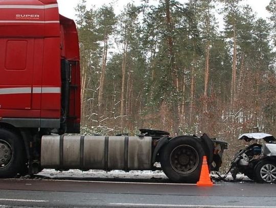 Najechał na tył ciężarówki