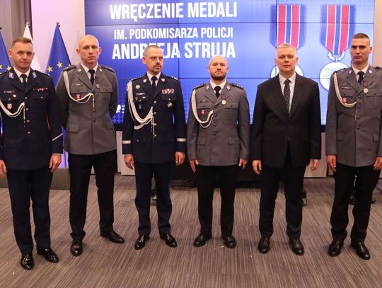 Nasi policjanci odznaczeni medalami