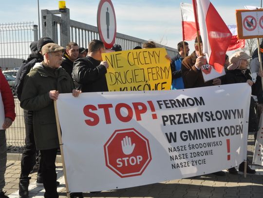 Nie chcą ferm drobiu w swoich gminach. – Nasze kurniki są bezpieczne – zapewnia firma Wipasz