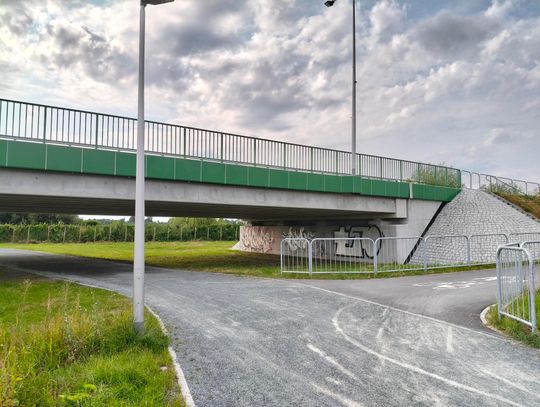 Nie ma chętnych na podświetlenie mostu