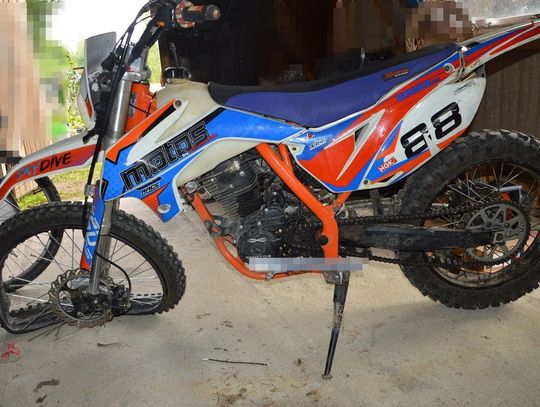 Nie miał prawa jazdy, uderzył w słup. 18-latek trafił do szpitala