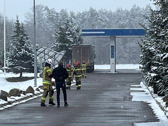 Uszkodził zawór bezpieczeństwa zbiornika z gazem. Interweniowali strażacy