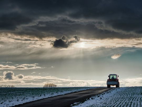 Niewielki mróz i opady śniegu. Sprawdź pogodę na weekend