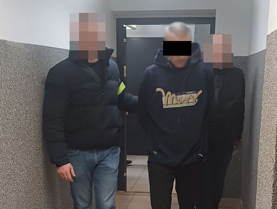 Lubleskie. Nocna demolka przed komendą w Biłgoraju