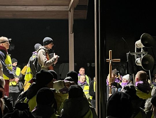 pątnicy, droga krzyżowa