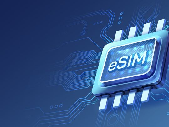 Nowoczesne podróże z eSIM - koniec z drogim roamingiem