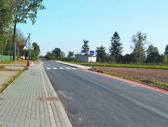 Nowy asfalt w Polubiczach
