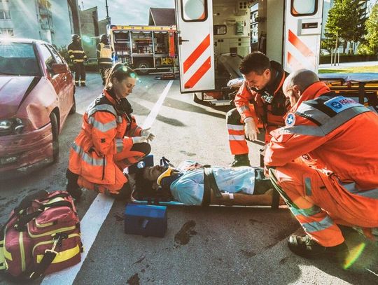 Obowiązkowe kamizelki nożoodporne od 1 lipca? Związek ratowników mówi: Nie!