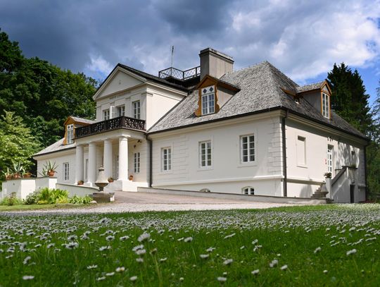 Od Sapiehów do Kraszewskich. Niezwykłe dzieje Romanowa