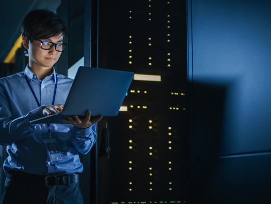 Co piąty Polak nie sprawdza informacji