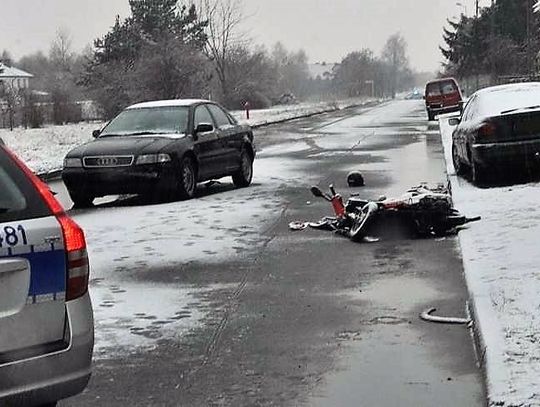 Omijał kałużę, zderzył się z motorowerem